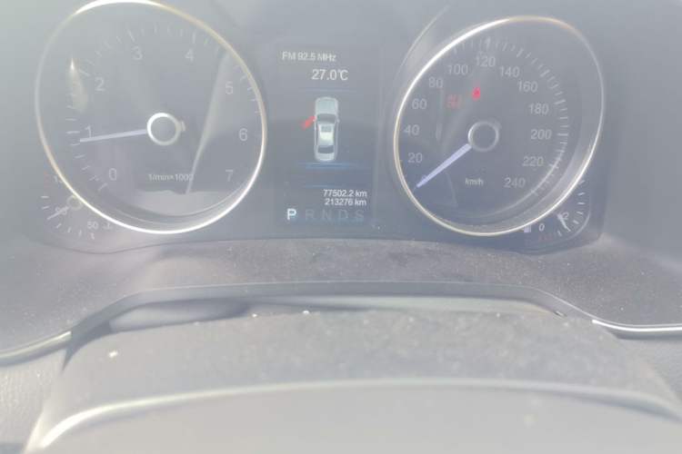 Used Hongqi H7 2018 1.8T Comfort Edition Odometer Close Up