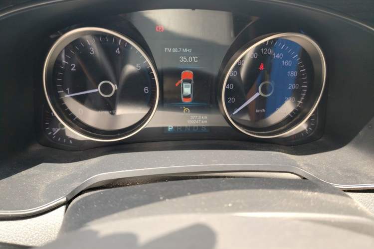 Used Hongqi H7 2018 2.0T Elite Edition Odometer Close Up