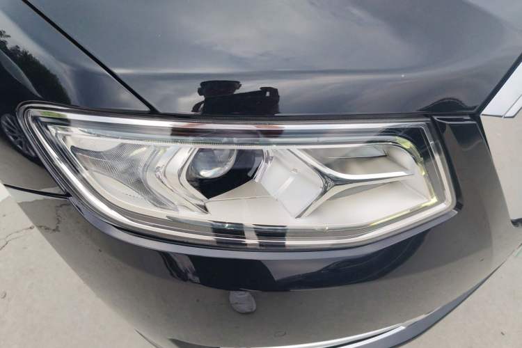 Used Hongqi H7  Right Front Headlight