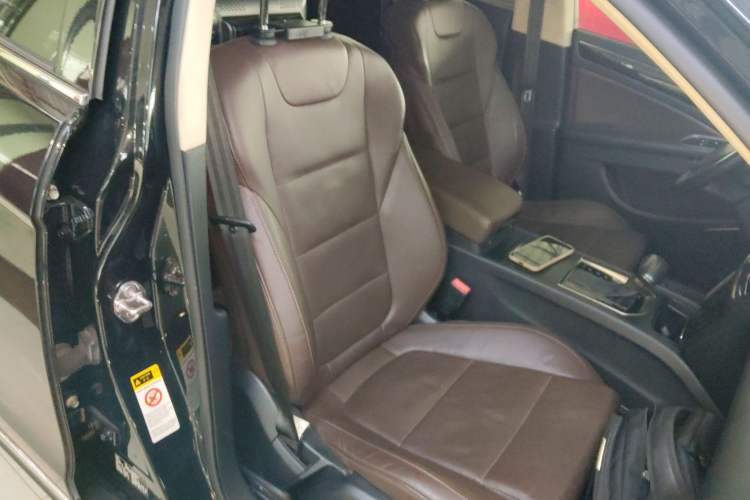 Used Hongqi H7 2018 2.0T Elite Edition Right Front Seat