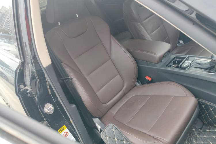 Used Hongqi H7 2018 2.0T Flagship Edition Right Front Seat