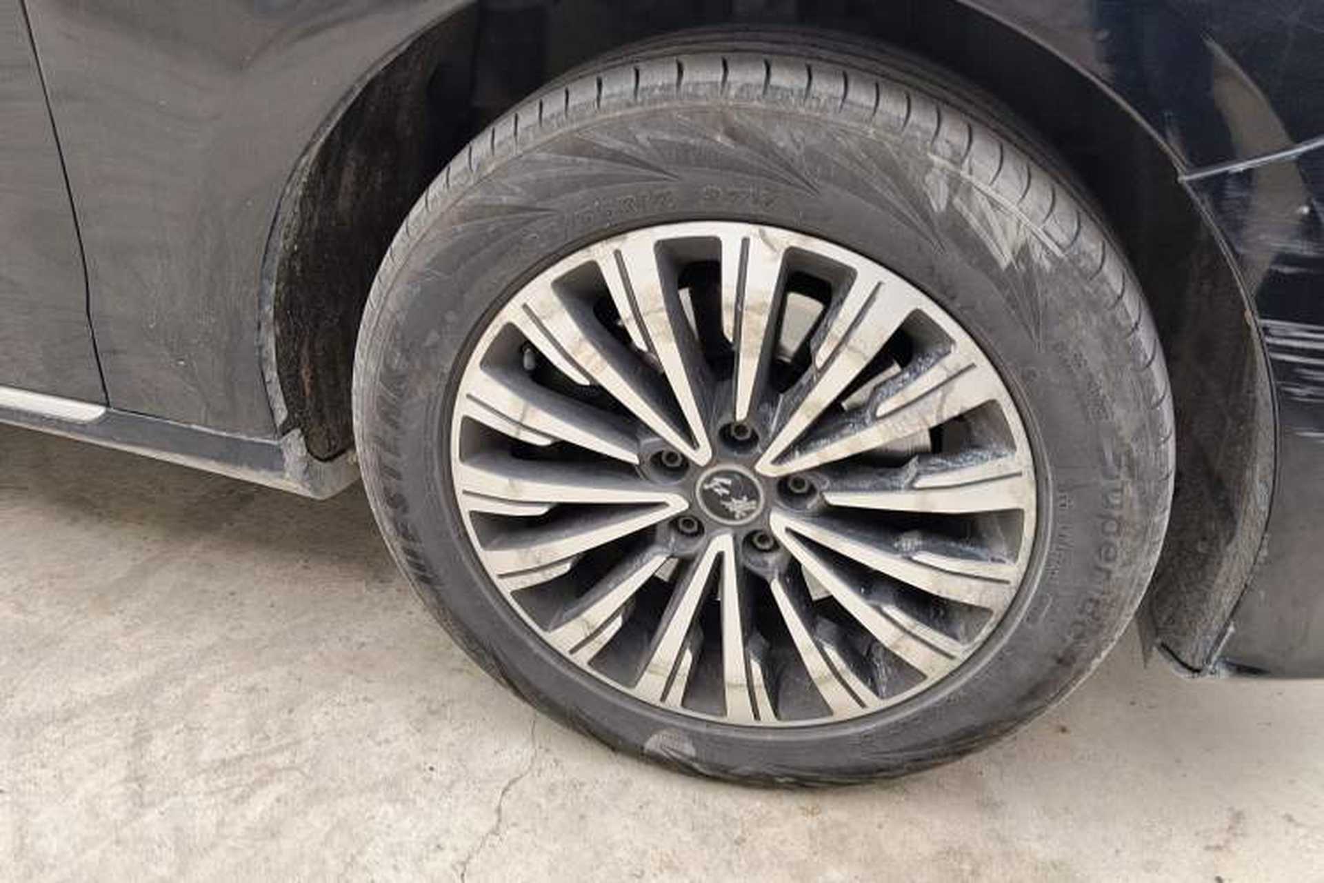 Used Hongqi H7 2018 2.0T Elite Edition Right Front Wheel Hub