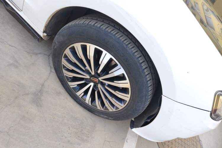 Used Hongqi H7 2018 2.0T Elite Edition Right Front Wheel Hub