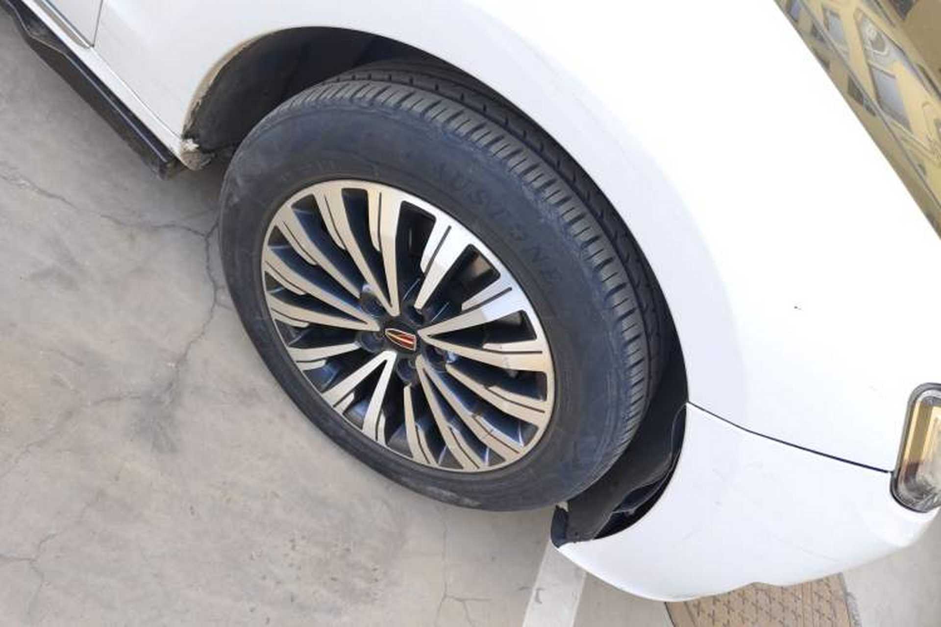 Used Hongqi H7 2018 2.0T Elite Edition Right Front Wheel Hub