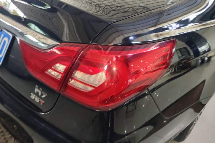 Used Hongqi H7 2018 2.0T Elite Edition Right Rear Taillight