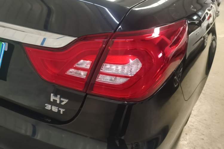 Used Hongqi H7 2018 1.8T Comfort Edition Right Rear Taillight
