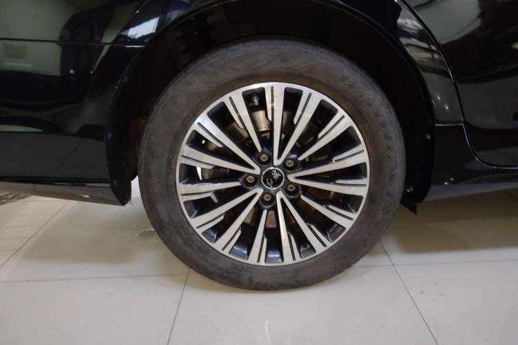 Used Hongqi H7 2018 2.0T Elite Edition Right Rear Wheel Hub