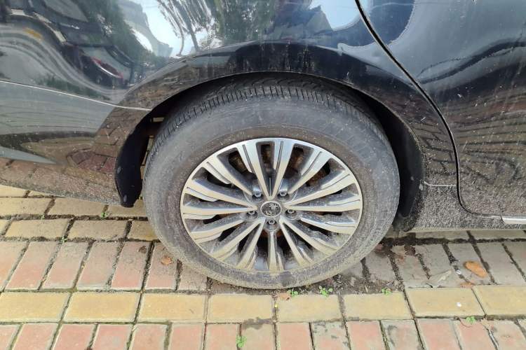 Used Hongqi H7 2018 1.8T Comfort Edition Right Rear Wheel Hub