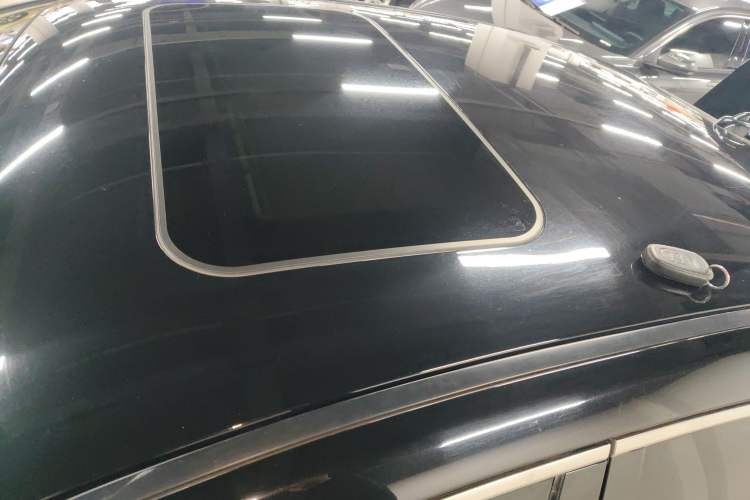 Used Hongqi H7 2018 2.0T Elite Edition Roof