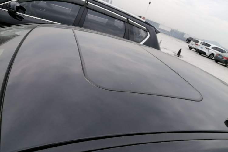 Used Hongqi H7 2018 2.0T Flagship Edition Roof