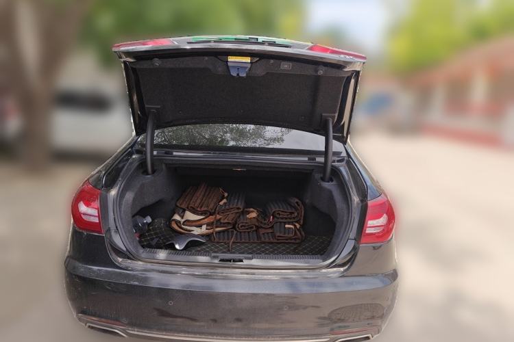 Used Hongqi H7 2018 2.0T Flagship Edition Trunk