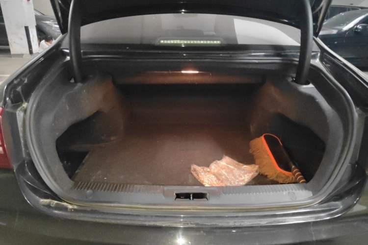 Used Hongqi H7 2018 1.8T Comfort Edition Trunk