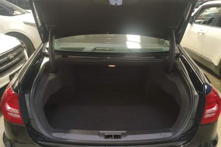 Used Hongqi H7 2018 1.8T Comfort Edition Trunk