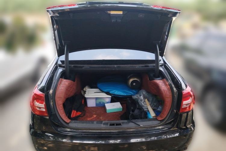 Used Hongqi H7 2018 2.0T Elite Edition Trunk