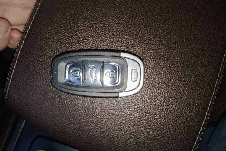 Used Hongqi H7 2018 2.0T Elite Edition Vehicle Key
