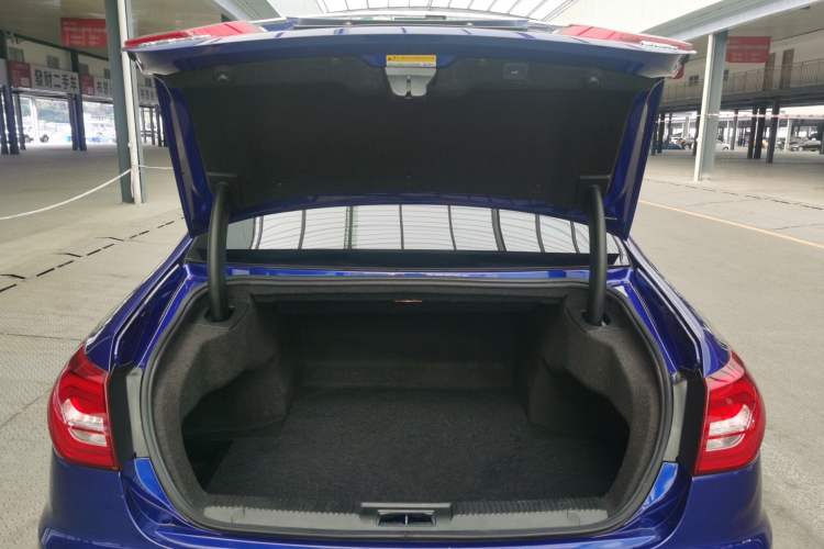 Used Hongqi H7 2018 2.0T Flagship Edition Trunk