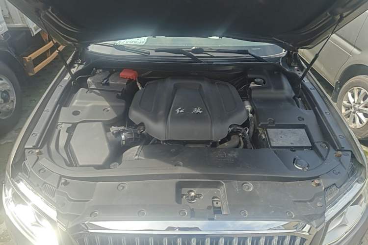 Used Hongqi H7 2018 2.0T Flagship Edition Engine Bay