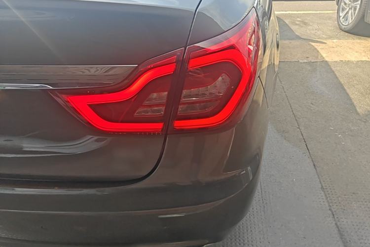 Used Hongqi H7 2018 2.0T Flagship Edition Right Rear Taillight