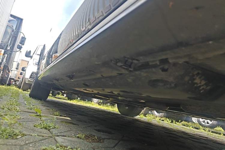 Used Hongqi H7 2018 2.0T Flagship Edition Right Side Sill
