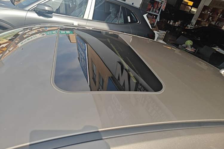 Used Hongqi H7 2018 2.0T Flagship Edition Roof