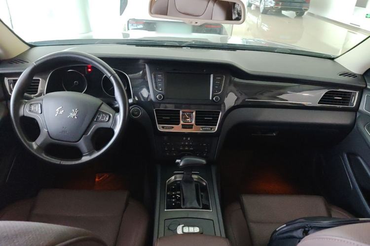 Used Hongqi H7 2018 2.0T Flagship Edition Center Console