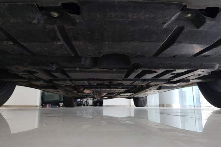 Used Hongqi H7 2018 2.0T Flagship Edition Chassis Front