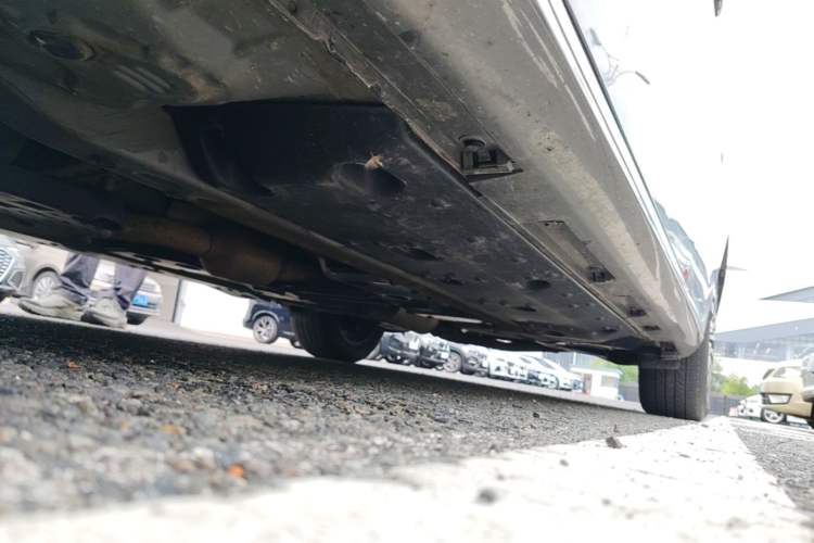 Used Hongqi H7 2018 2.0T Flagship Edition Chassis Front Left