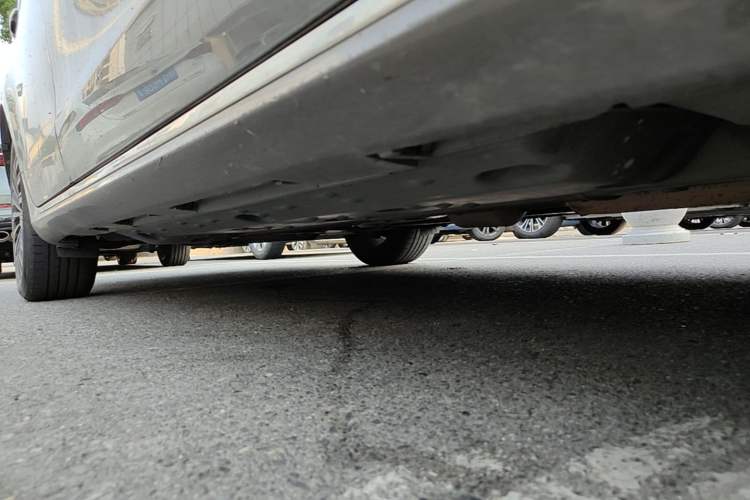 Used Hongqi H7 2018 2.0T Flagship Edition Chassis Front Right