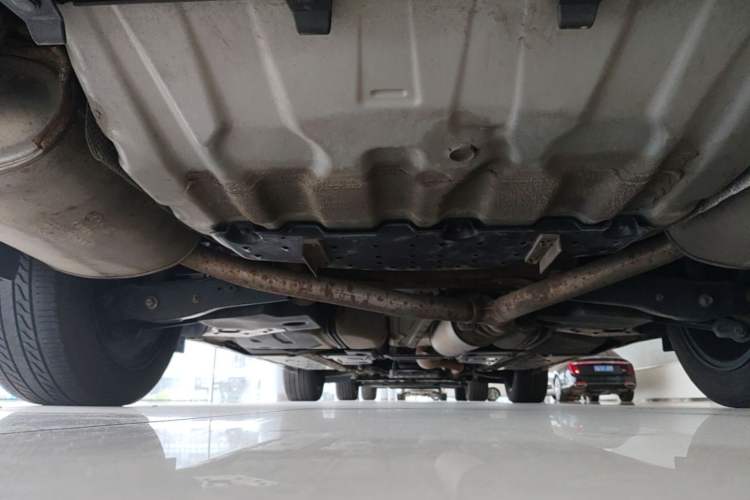Used Hongqi H7 2018 2.0T Flagship Edition Chassis Rear