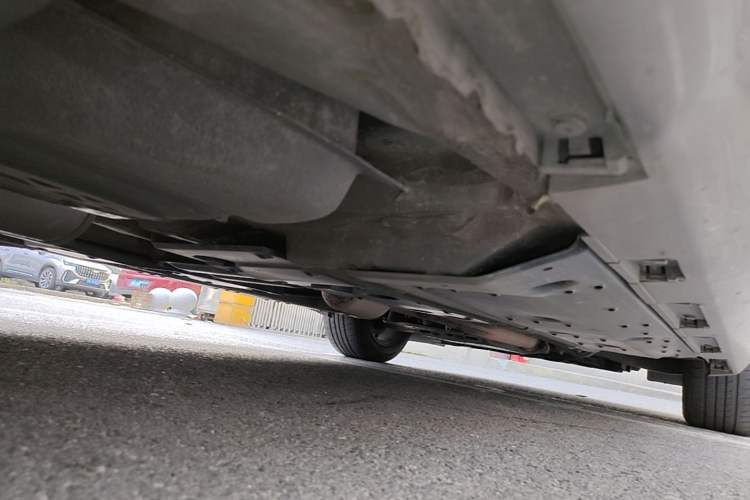 Used Hongqi H7 2018 2.0T Flagship Edition Chassis Rear Right