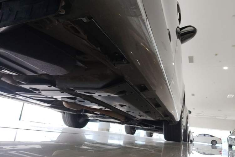 Used Hongqi H7 2018 2.0T Flagship Edition Chassis Rear Right