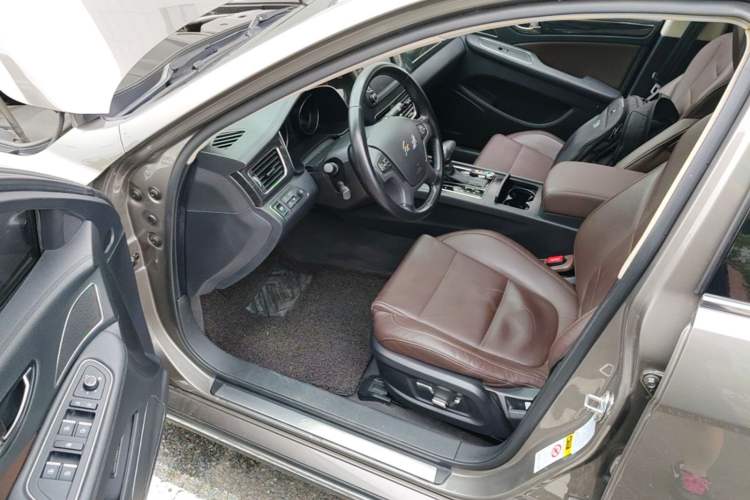 Used Hongqi H7 2018 2.0T Flagship Edition Driver Seat