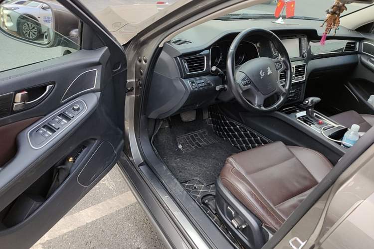 Used Hongqi H7 2018 2.0T Flagship Edition Driver Seat