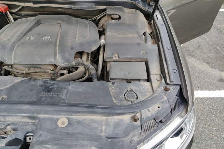 Used Hongqi H7 2018 2.0T Flagship Edition Engine Bay Left