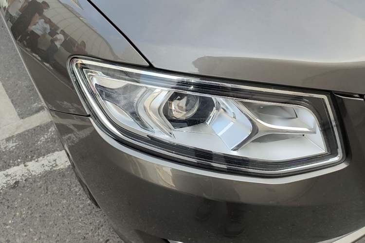 Used Hongqi H7 2018 2.0T Flagship Edition Right Front Headlight