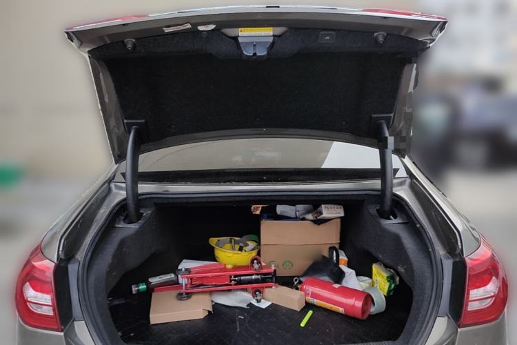 Used Hongqi H7 2018 2.0T Flagship Edition Trunk