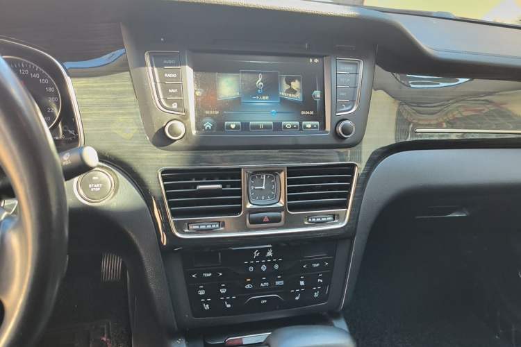 Used Hongqi H7 2019 3.0L Prestige Edition Audio And AC Panel
