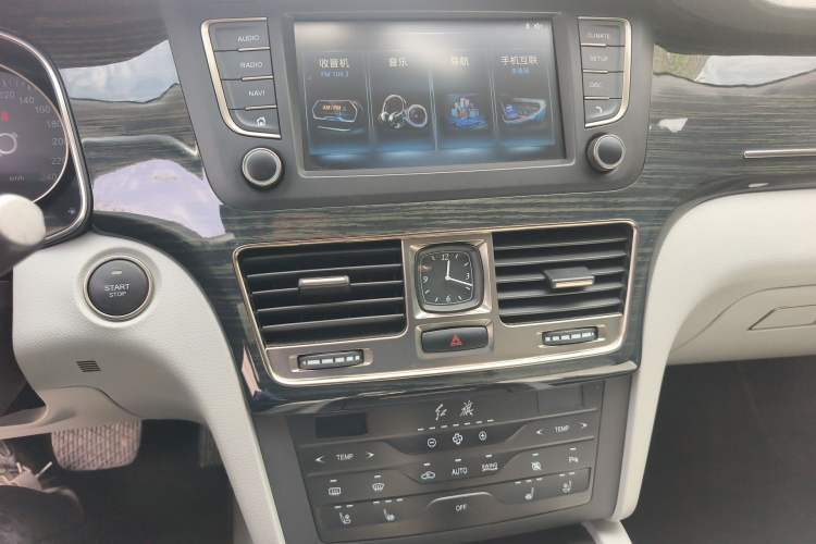 Used Hongqi H7 2019 3.0L Prestige Edition Audio And AC Panel
