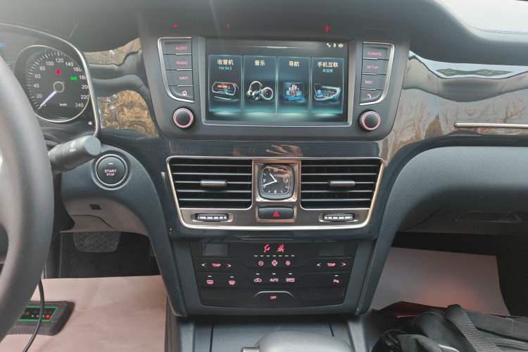 Used Hongqi H7 2019 1.8T Comfort Edition Audio And AC Panel