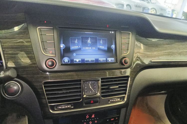 Used Hongqi H7 2019 1.8T Comfort Edition Audio And AC Panel