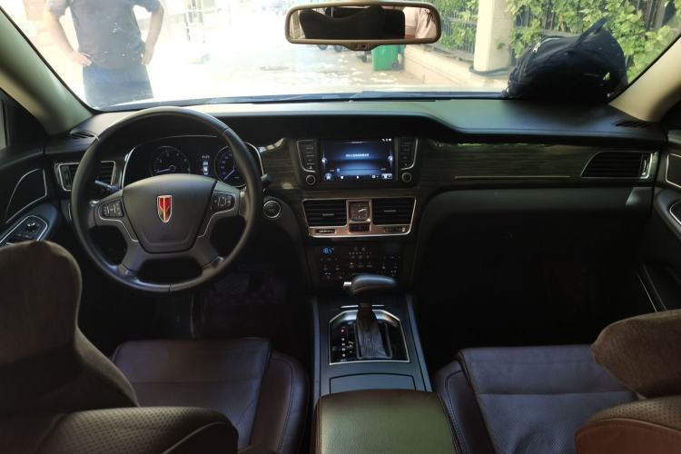 Used Hongqi H7 2019 3.0L Prestige Edition Center Console