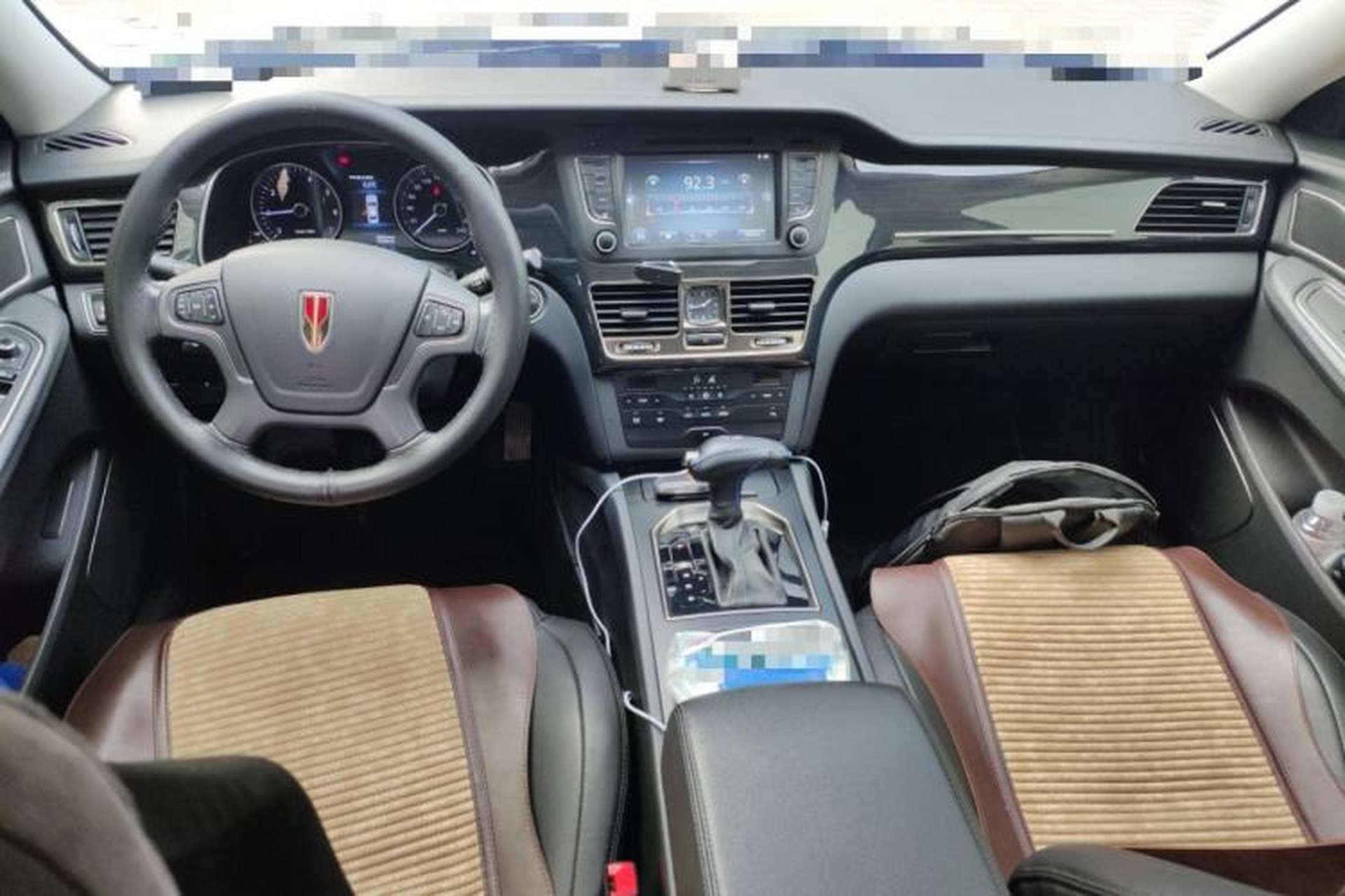 Used Hongqi H7 2019 1.8T Comfort Edition Center Console