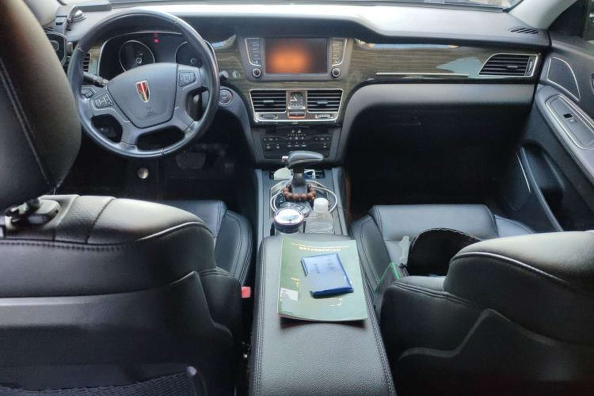 Used Hongqi H7 2019 1.8T Comfort Edition Center Console