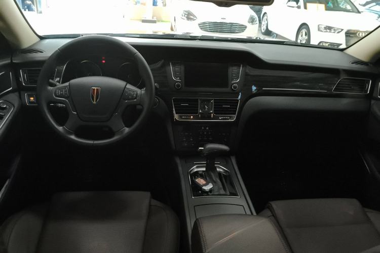 Used Hongqi H7 2019 2.0T Elite Edition Center Console