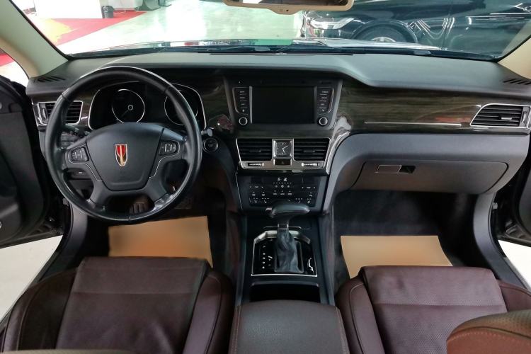 Used Hongqi H7 2019 1.8T Comfort Edition Center Console