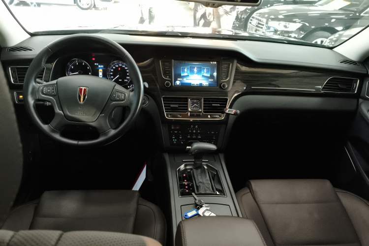 Used Hongqi H7 2019 2.0T Elite Edition Center Console