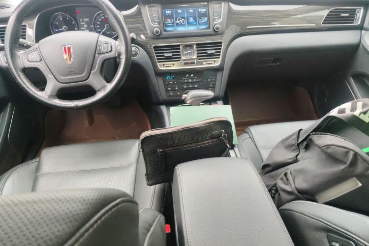 Used Hongqi H7 2019 2.0T Elite Edition Center Console