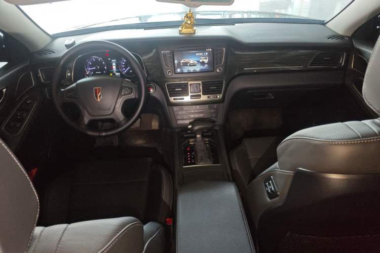 Used Hongqi H7 2019 1.8T Comfort Edition Center Console