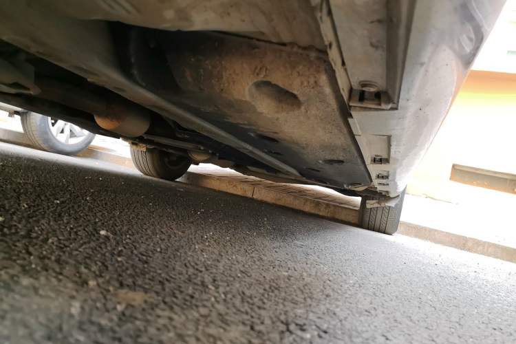 Used Hongqi H7 2019 2.0T Flagship Edition Chassis Front Left