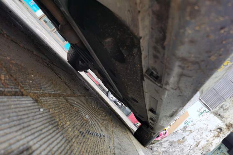 Used Hongqi H7 2019 2.0T Elite Edition Chassis Front Left